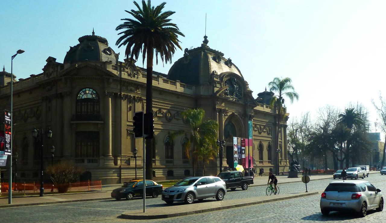 Apartments Bellas Artes Сантяго Екстериор снимка